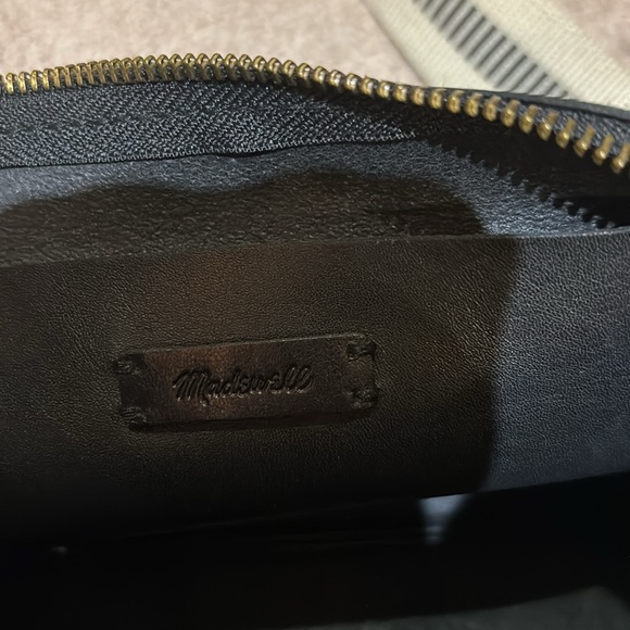 Madewell Black Leather Crossbody Bag - Picture 2 of 3